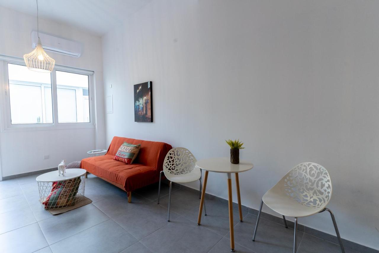 Prima Gardens City Studios Larnaca Bagian luar foto